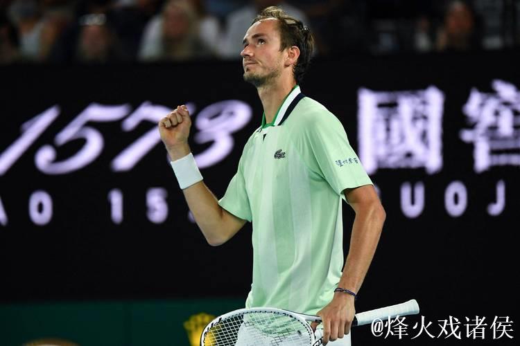 澳网：梅德韦杰夫顺利挺进男单第三轮