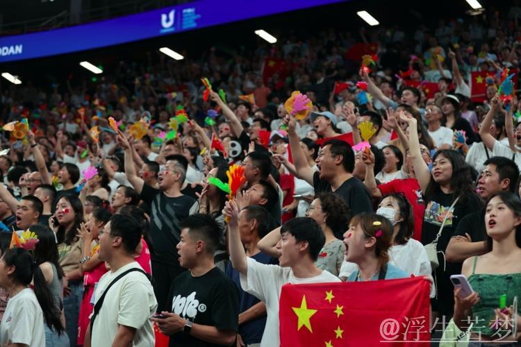 中国女篮再度夺冠 大运会高歌庆祖国